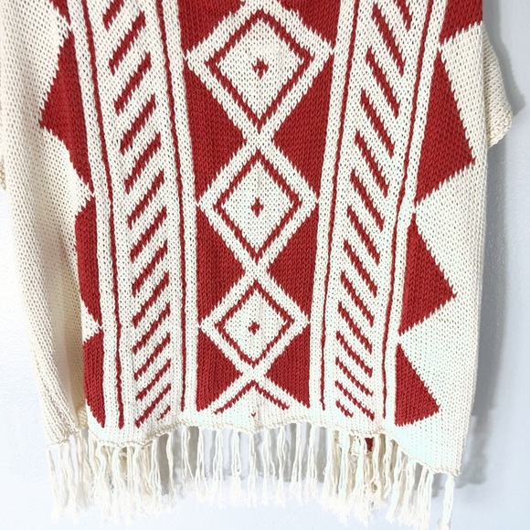 Red and Cream Aztec Vest - Picture 7 of 7